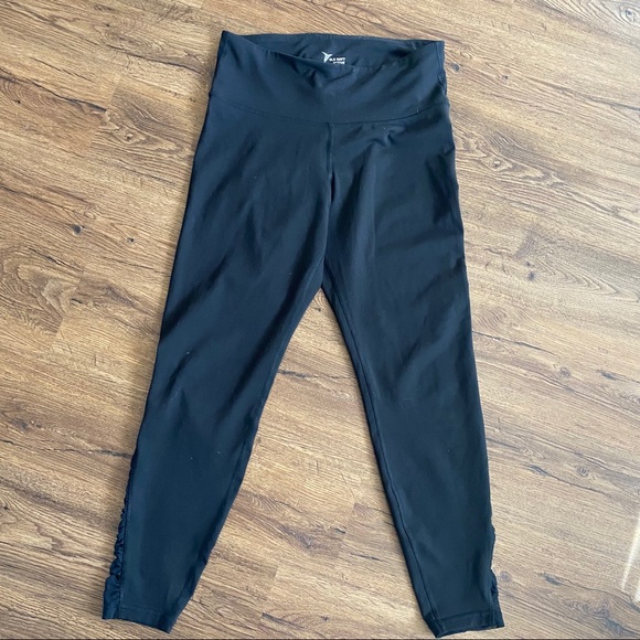 Old Navy Pants - Old navy active leggings